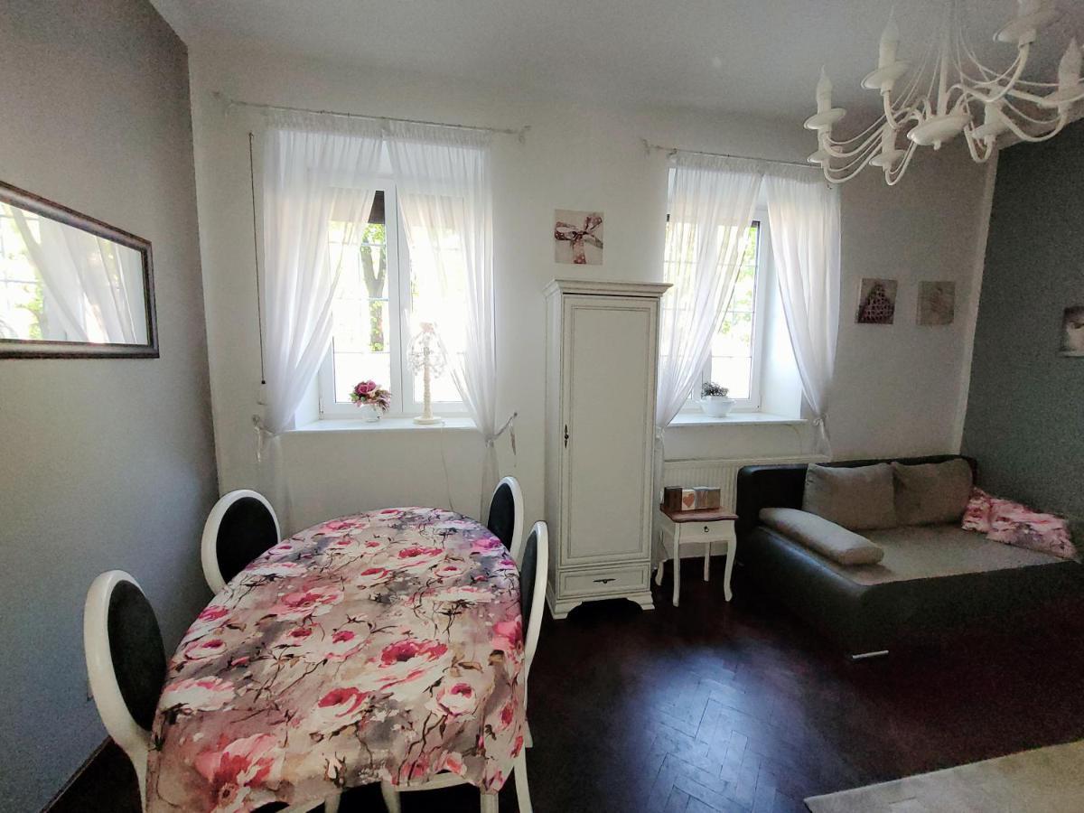 Old Town Apartment กดัญสก์ ภายนอก รูปภาพ
